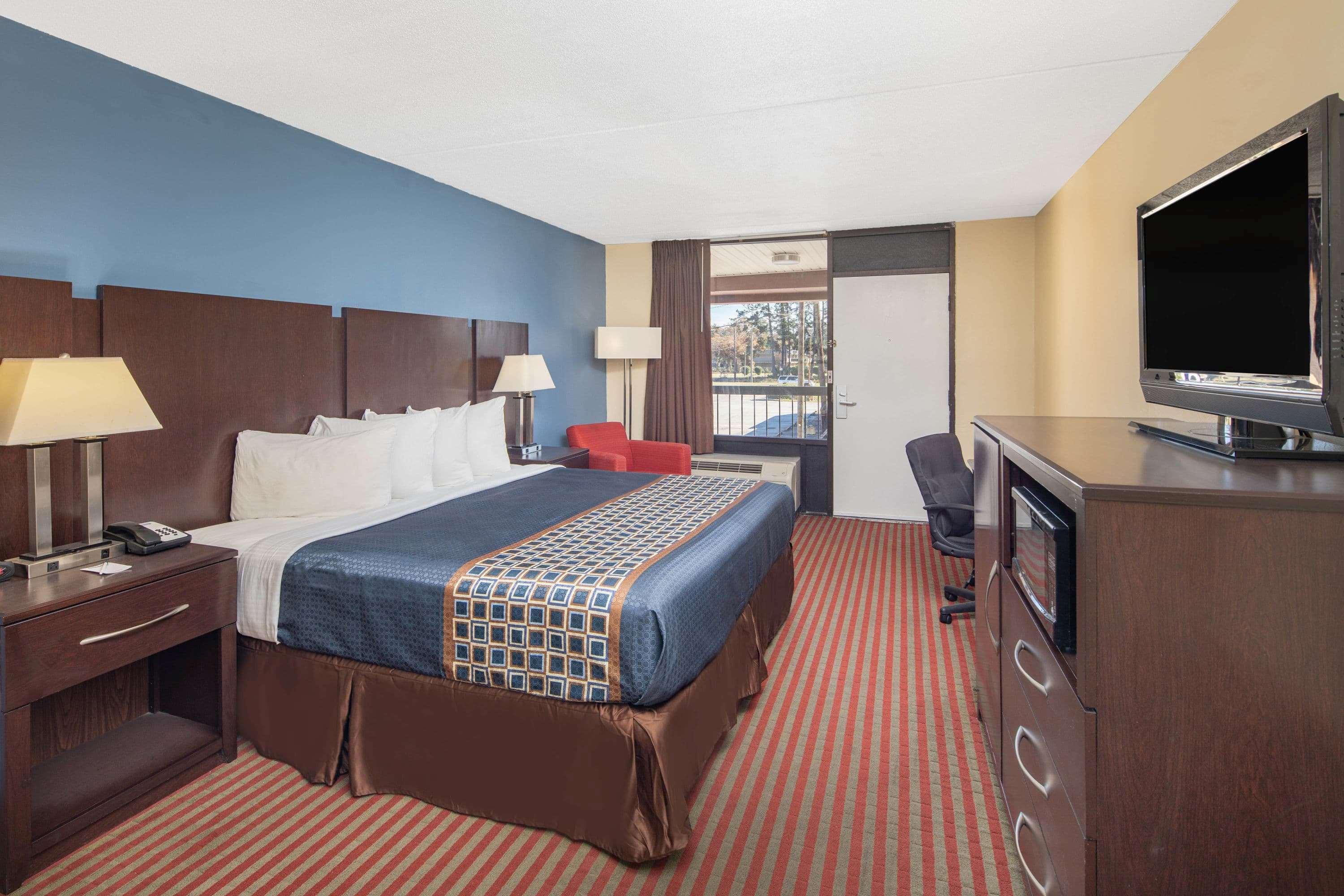 Travelodge By Wyndham Savannah Area/Ричмънд Хил Екстериор снимка