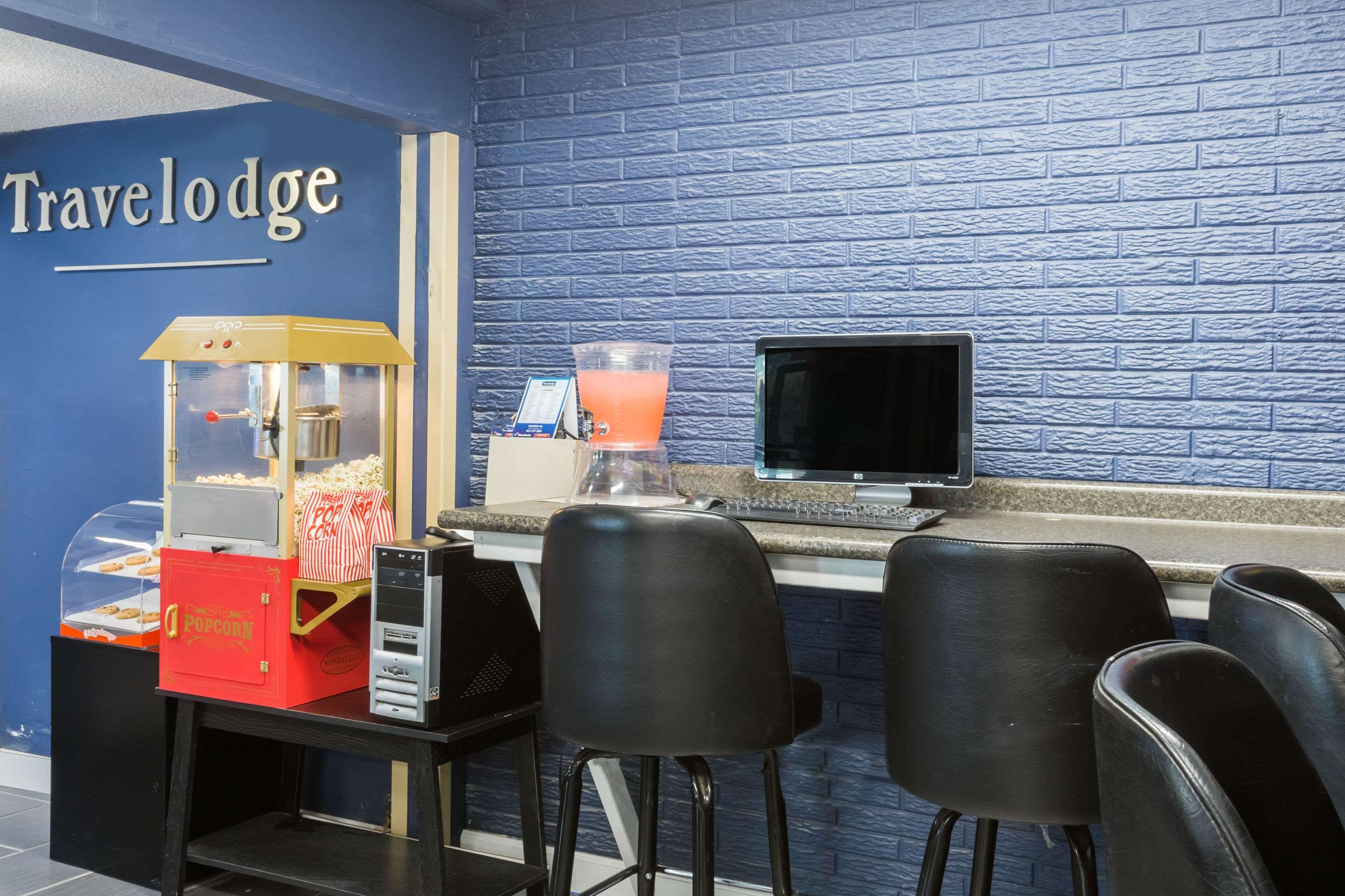 Travelodge By Wyndham Savannah Area/Ричмънд Хил Екстериор снимка